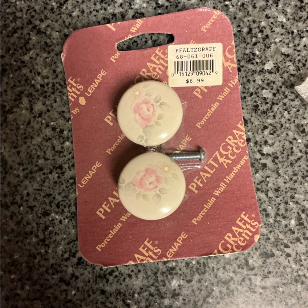 Set of 2 Pfaltzgraff Tea Rose Drawer Knobs/Pulls